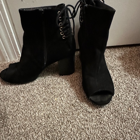 Black open toe booties - Picture 2 of 3